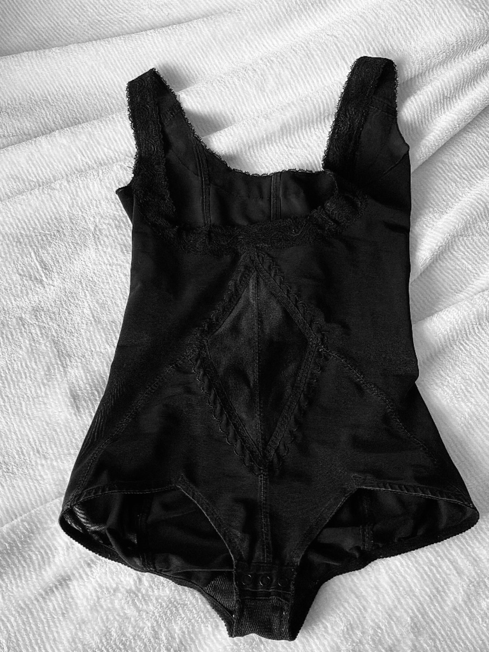 Bonluxe APIS Silk Protein Open-Bust Tummy Control Shapewear Bodysuit 80LL size M